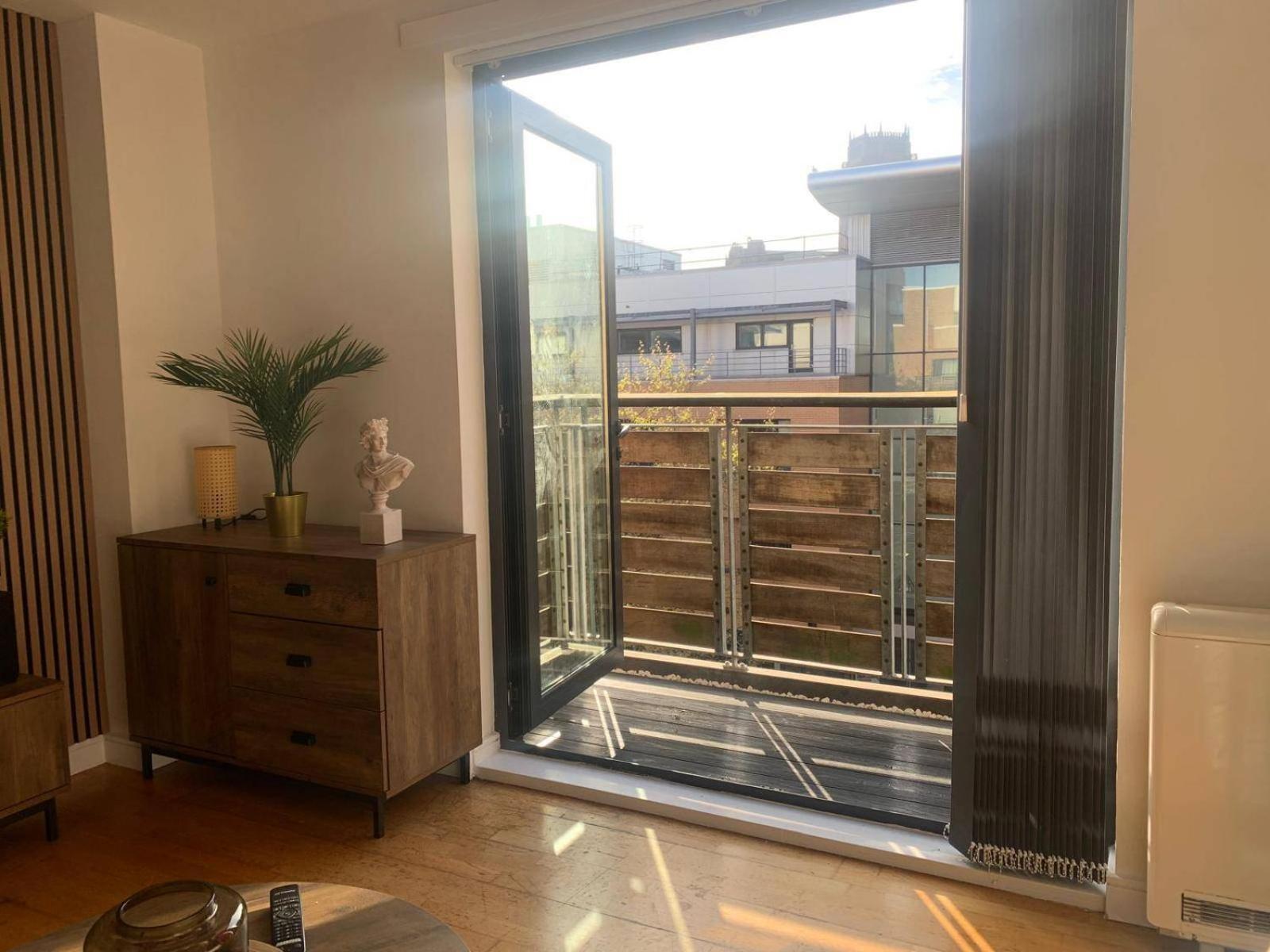 Apartment Apartment-sleeps 6-free Parking *